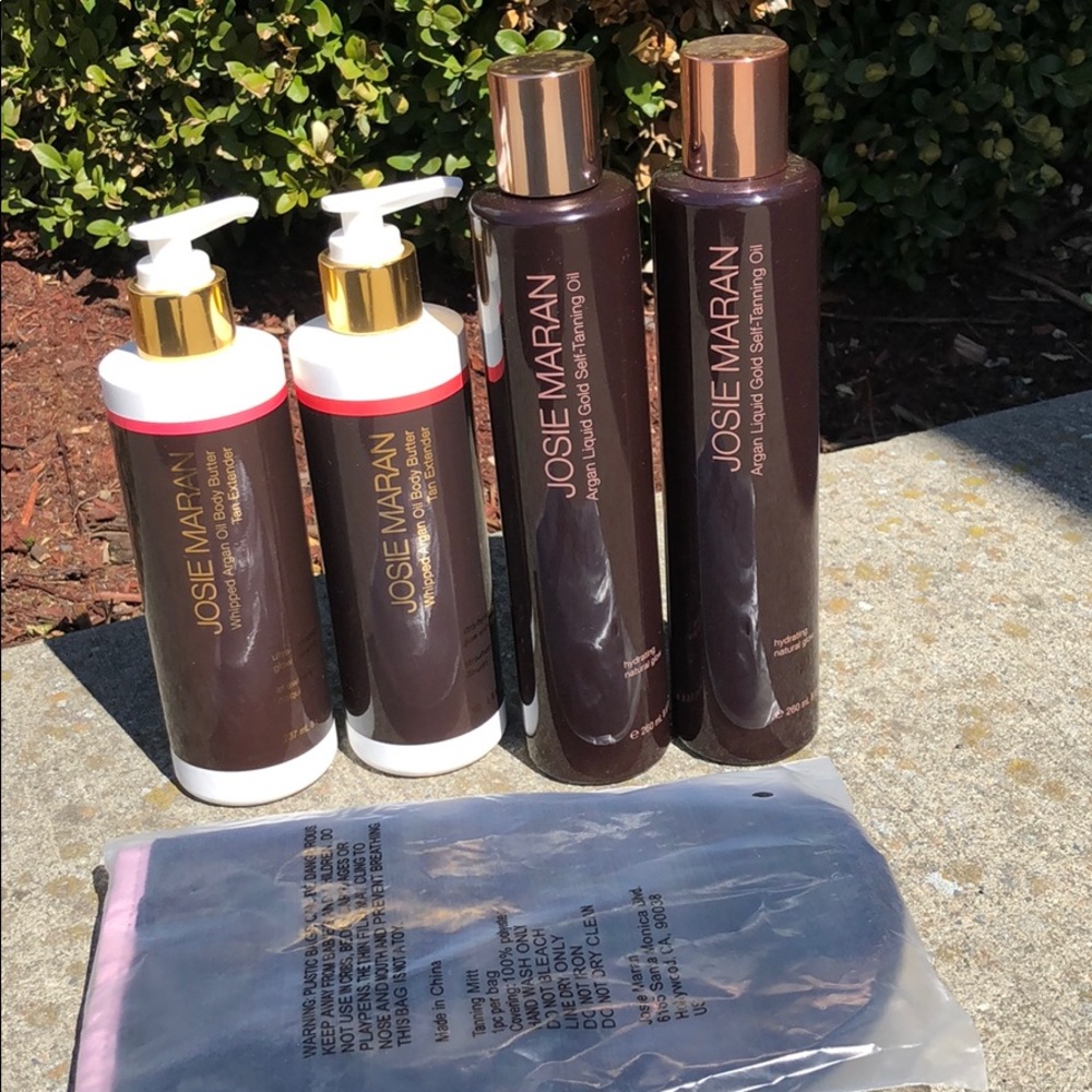 Josie Maran Self-Tanning Oil & Extender w/mitt